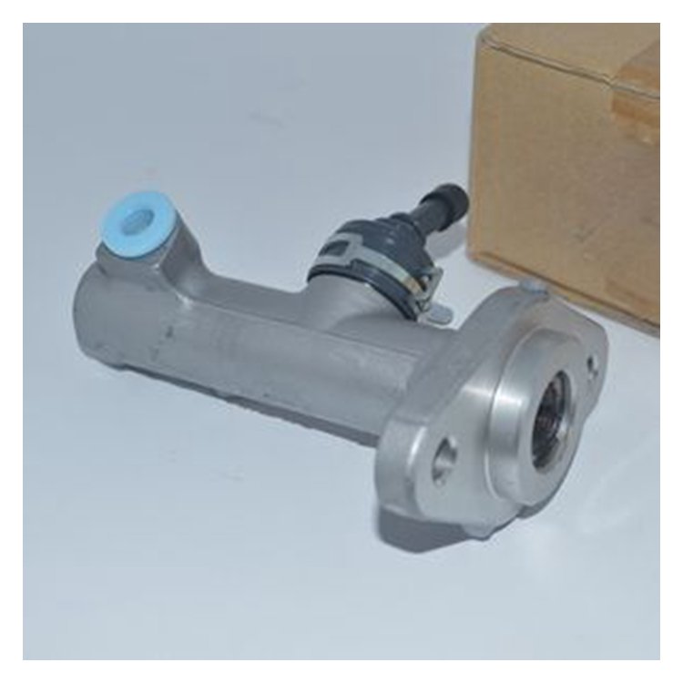 Clutch Master Cylinder Assembly 8-98097694-0 for Isuzu Engine 4HG1 4HF1 Truck NKR NPR NQR71