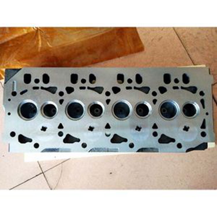 Cylinder Head for Komatsu Engine 4D94E