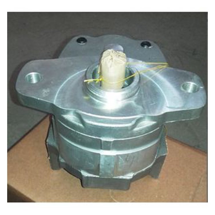 For Komatsu Bulldozer D50A-17 D50P-17 D50PL-17 D50A-18 D50P-18 Main Clutch Pump Steering Pump 07429-72302