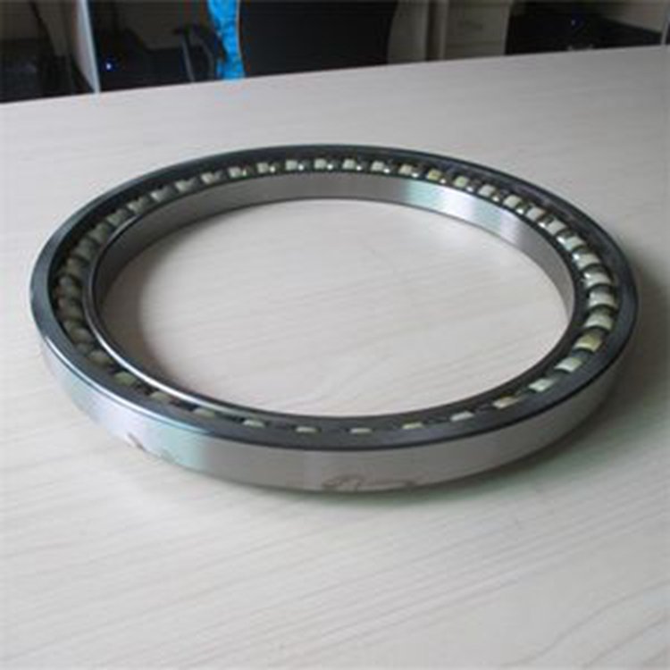 KOMATSU PC200-6 Travel Axle type large bearing BA289-1A