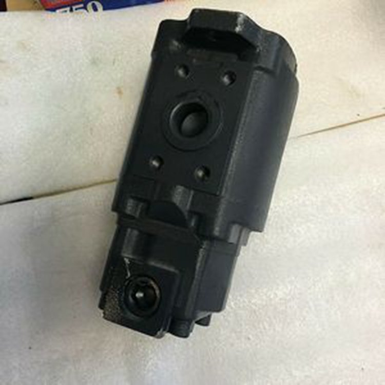 Gear Pump 4397673 for Hitachi Excavator EX60-5(LC) EX60BUN-5 EX70LCK-5