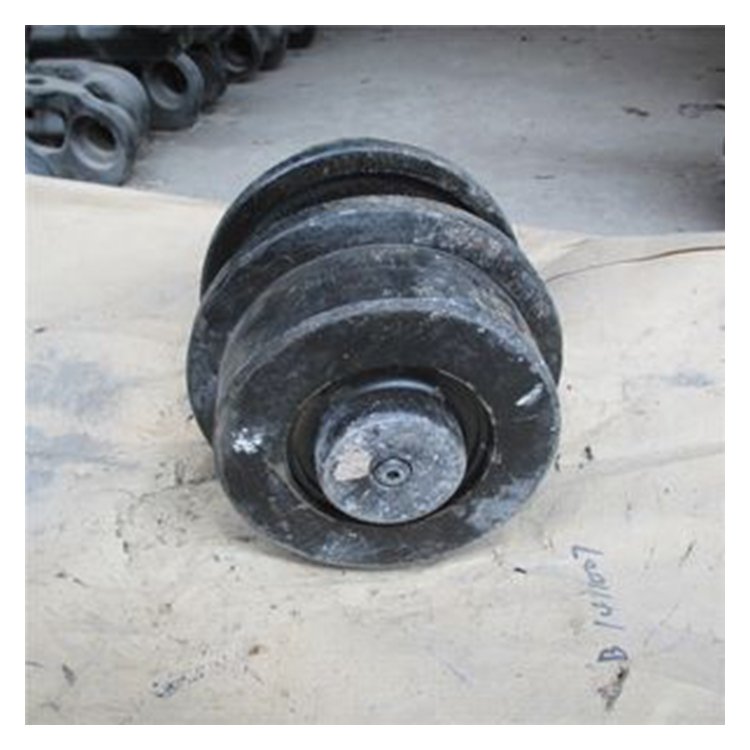 For Komatsu Excavator PC150-5 PC200-5 PC220-5 PC200-6 PC210-6 PC220-6 Carrier Roller 20Y-30-15221